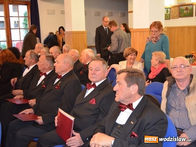 Zdjęcie w galerii na portalu naszwodzislaw.com: Tytuł Człowieka o Złotym Sercu przyznany wiadomości z regionu
