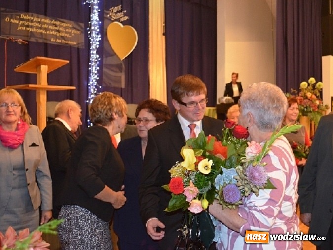 Zdjęcie w galerii na portalu naszwodzislaw.com: Tytuł Człowieka o Złotym Sercu przyznany wiadomości z regionu