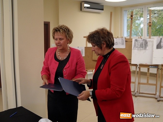 Zdjęcie w galerii na portalu naszwodzislaw.com: Wspólnie będą kształcić młodych artystów i nie tylko wiadomości z regionu