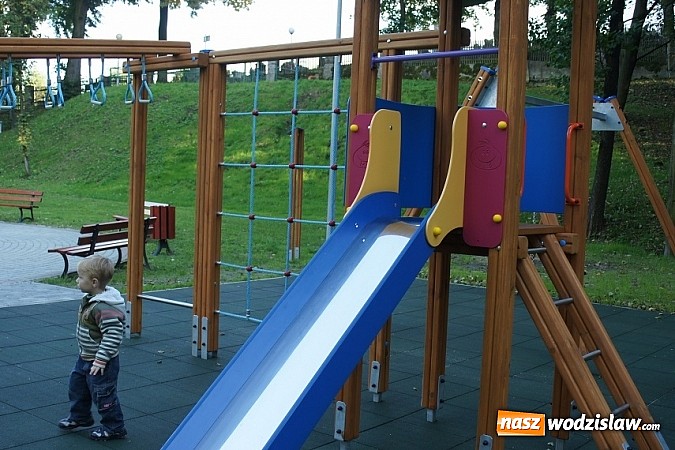 Zdjęcie w galerii na portalu naszwodzislaw.com: Nowy plac zabaw w Mszanie już otwarty wiadomości z regionu