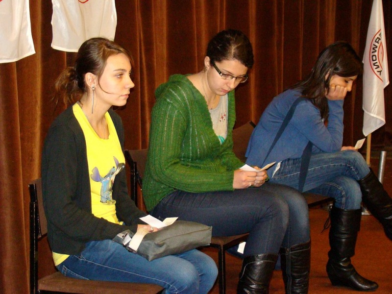 Zdjęcie w galerii na portalu naszwodzislaw.com: Do olimpiady zgłaszają się na ochotnika wiadomości z regionu