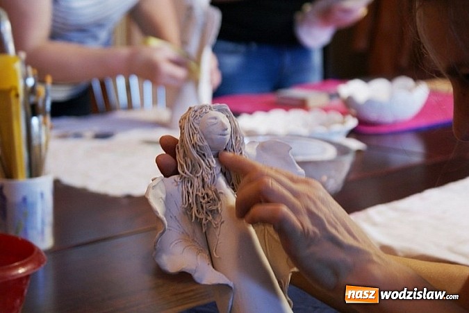 Zdjęcie w galerii na portalu naszwodzislaw.com: Ruszyły warsztaty ceramiczne w GOKiR Mszana wiadomości z regionu