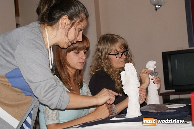 Zdjęcie w galerii na portalu naszwodzislaw.com: Ruszyły warsztaty ceramiczne w GOKiR Mszana wiadomości z regionu