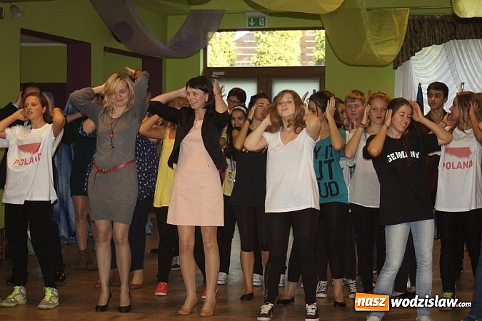 Zdjęcie w galerii na portalu naszwodzislaw.com: Tańcząco podsumowali projekt Comeniusa wiadomości z regionu