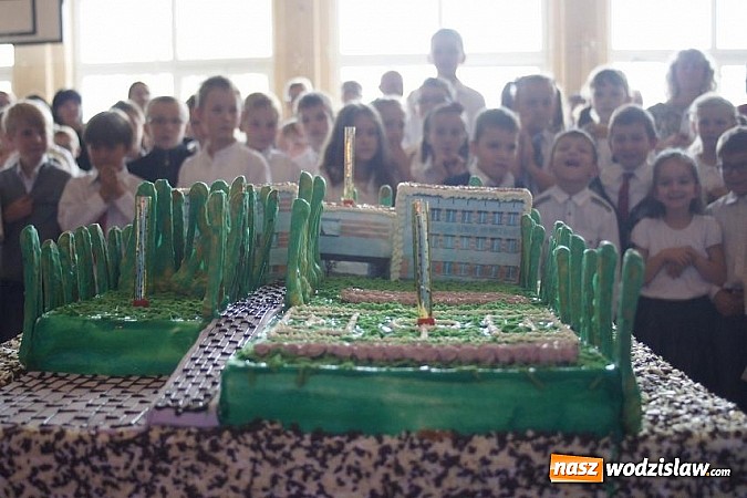 Zdjęcie w galerii na portalu naszwodzislaw.com: Szkoła w Mszanie świętowała 75 lat wiadomości z regionu