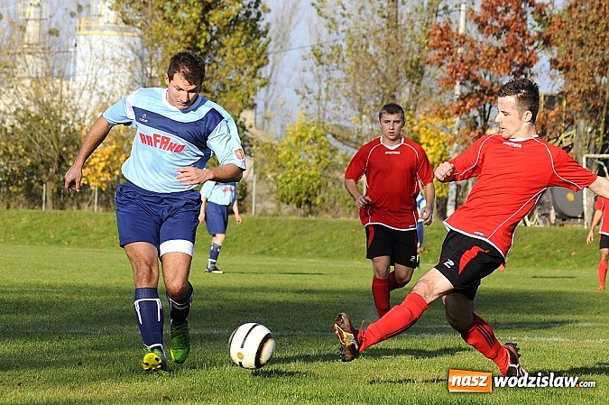 Zdjęcie w galerii na portalu naszwodzislaw.com: Piłkarze Rafako wygrali z Naprzodem wiadomości z regionu