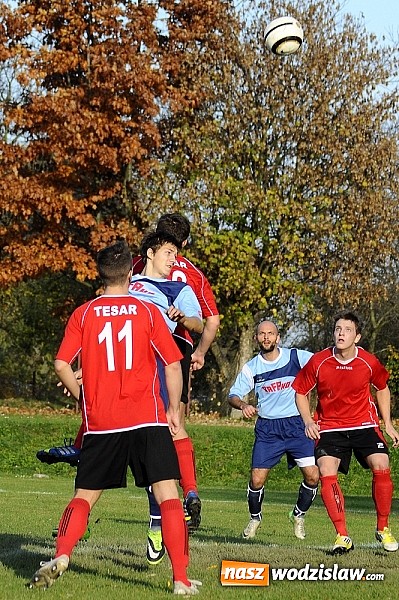 Zdjęcie w galerii na portalu naszwodzislaw.com: Piłkarze Rafako wygrali z Naprzodem wiadomości z regionu