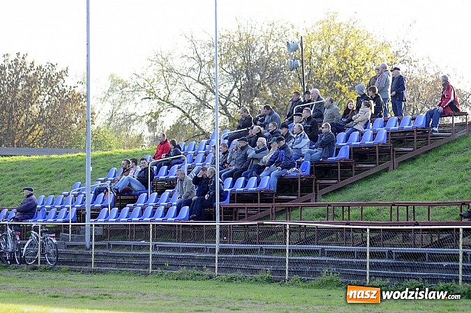 Zdjęcie w galerii na portalu naszwodzislaw.com: Piłkarze Rafako wygrali z Naprzodem wiadomości z regionu