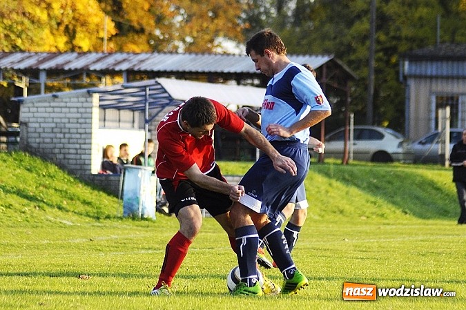 Zdjęcie w galerii na portalu naszwodzislaw.com: Piłkarze Rafako wygrali z Naprzodem wiadomości z regionu