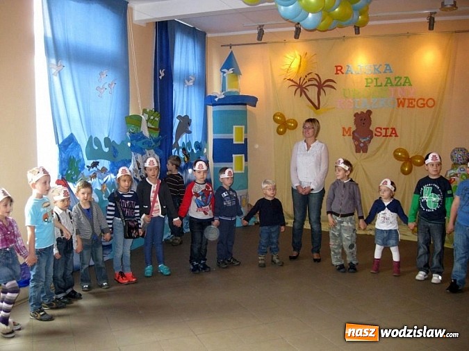 Zdjęcie w galerii na portalu naszwodzislaw.com: Tak bawiły się dzieci na urodzinach misia wiadomości z regionu