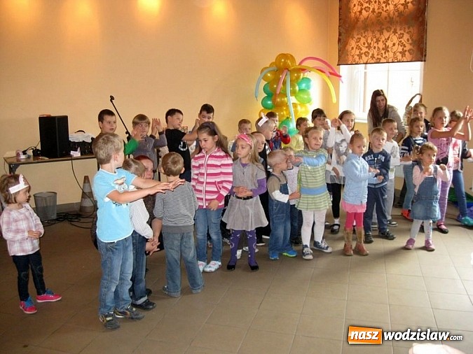 Zdjęcie w galerii na portalu naszwodzislaw.com: Tak bawiły się dzieci na urodzinach misia wiadomości z regionu