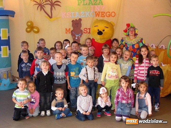 Zdjęcie w galerii na portalu naszwodzislaw.com: Tak bawiły się dzieci na urodzinach misia wiadomości z regionu
