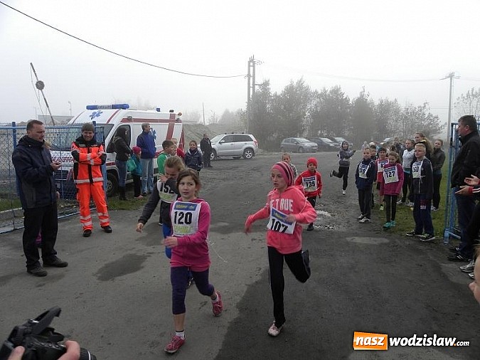 Zdjęcie w galerii na portalu naszwodzislaw.com: Po raz 11. odbył się Gminny Bieg Uliczny wiadomości z regionu