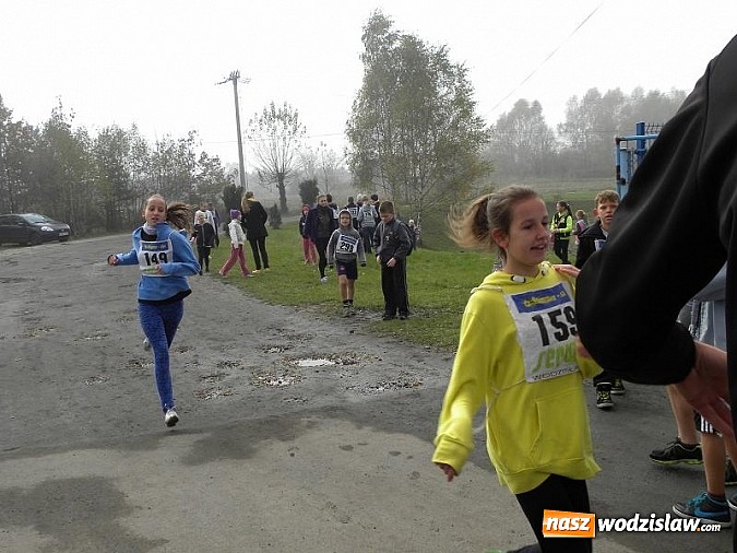 Zdjęcie w galerii na portalu naszwodzislaw.com: Po raz 11. odbył się Gminny Bieg Uliczny wiadomości z regionu