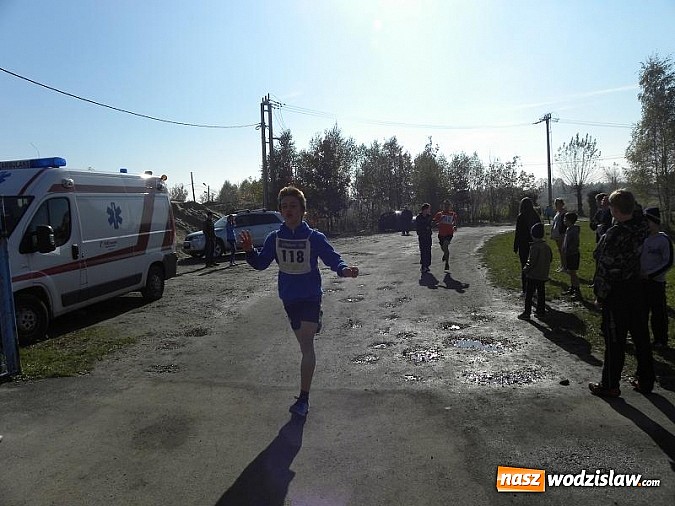 Zdjęcie w galerii na portalu naszwodzislaw.com: Po raz 11. odbył się Gminny Bieg Uliczny wiadomości z regionu