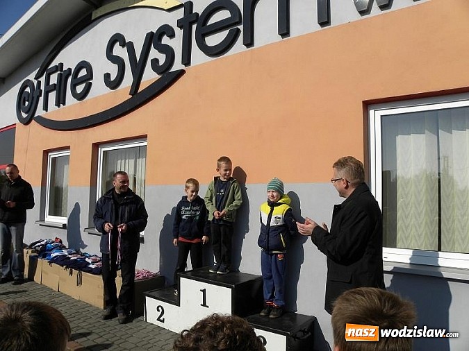 Zdjęcie w galerii na portalu naszwodzislaw.com: Po raz 11. odbył się Gminny Bieg Uliczny wiadomości z regionu