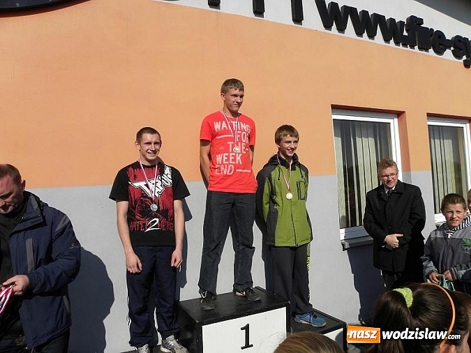 Zdjęcie w galerii na portalu naszwodzislaw.com: Po raz 11. odbył się Gminny Bieg Uliczny wiadomości z regionu