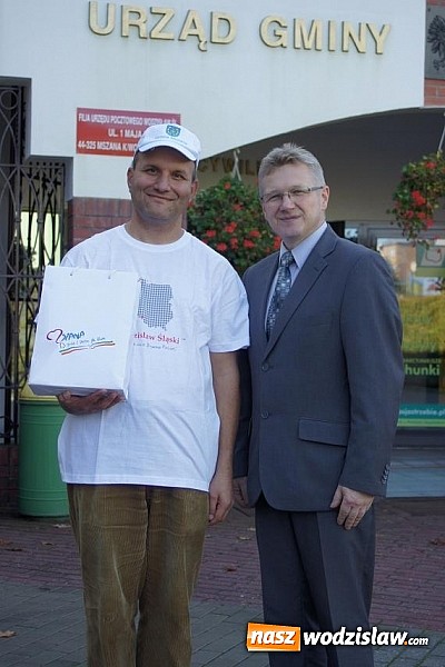 Zdjęcie w galerii na portalu naszwodzislaw.com: Tomek Wędrowniczek odwiedził Mszanę wiadomości z regionu