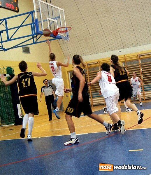 Zdjęcie w galerii na portalu naszwodzislaw.com: Juniorki ŻKK Olimpia rozgromiły drużynę z Wisły  wiadomości z regionu