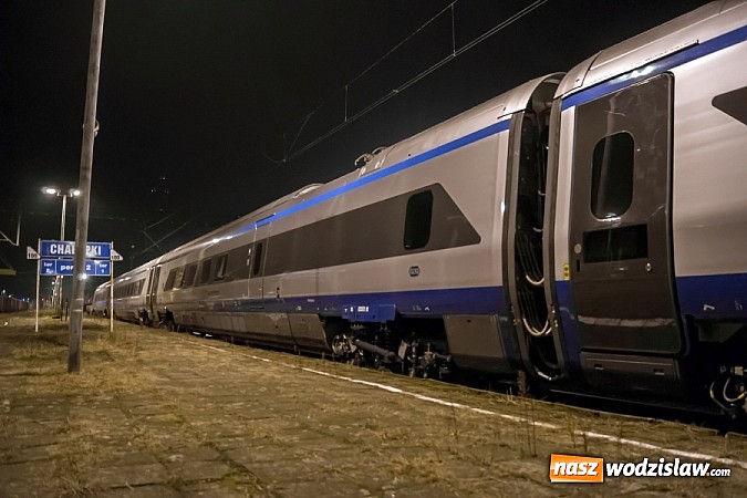 Zdjęcie w galerii na portalu naszwodzislaw.com: Superszybkie Pendolino na stacji w Chałupkach wiadomości z regionu
