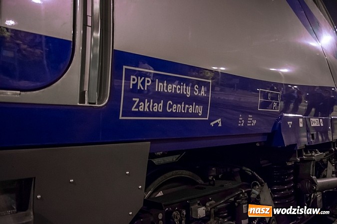 Zdjęcie w galerii na portalu naszwodzislaw.com: Superszybkie Pendolino na stacji w Chałupkach wiadomości z regionu