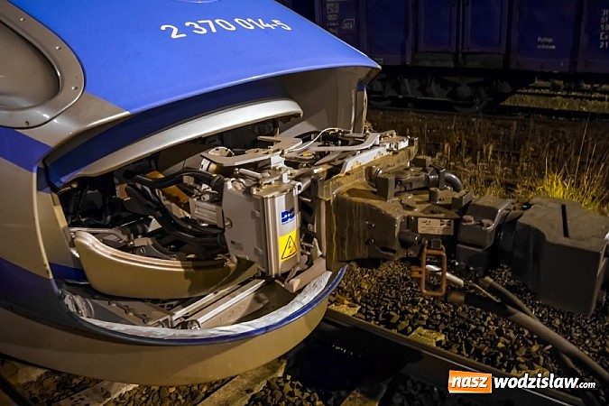 Zdjęcie w galerii na portalu naszwodzislaw.com: Superszybkie Pendolino na stacji w Chałupkach wiadomości z regionu