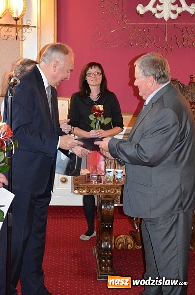 Zdjęcie w galerii na portalu naszwodzislaw.com: Najbardziej doświadczeni lekarze ziemi wodzisławskiej uhonorowani wiadomości z regionu