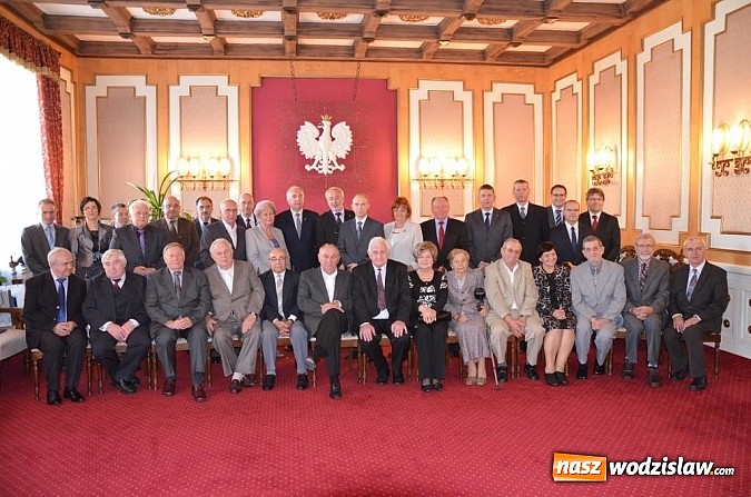 Zdjęcie w galerii na portalu naszwodzislaw.com: Najbardziej doświadczeni lekarze ziemi wodzisławskiej uhonorowani wiadomości z regionu