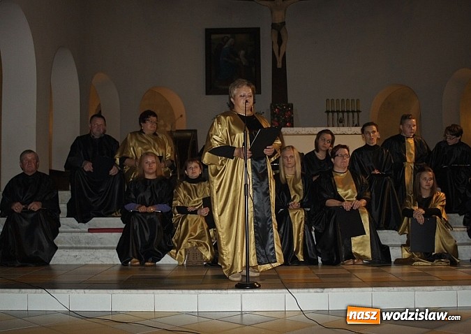 Zdjęcie w galerii na portalu naszwodzislaw.com: Wspaniały Koncert Papieski ku czci Jana Pawła II w Połomi wiadomości z regionu