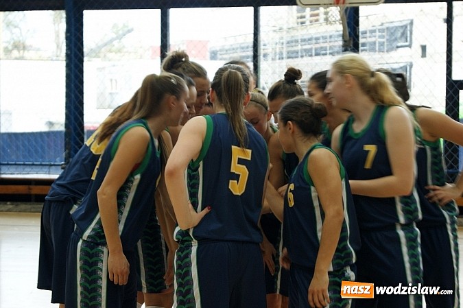 Zdjęcie w galerii na portalu naszwodzislaw.com: Pierwsza porażka dziewczyn z ŻKK Olimpia wiadomości z regionu