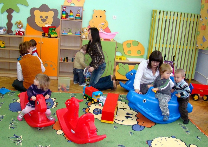 Zdjęcie w galerii na portalu naszwodzislaw.com: Dla dwulatków mamy krzesełeczka wiadomości z regionu