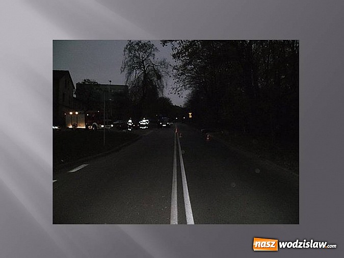 Zdjęcie w galerii na portalu naszwodzislaw.com: Wypadek w Rydułtowach z udziałem motorowerzysty wiadomości z regionu