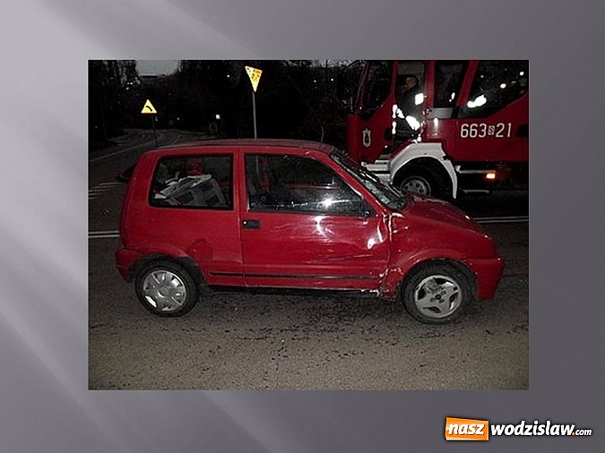 Zdjęcie w galerii na portalu naszwodzislaw.com: Wypadek w Rydułtowach z udziałem motorowerzysty wiadomości z regionu