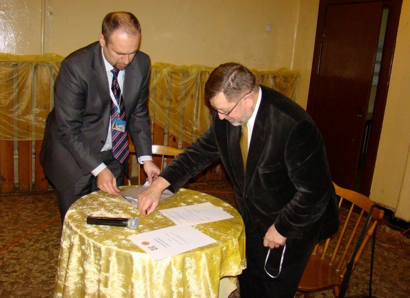 Zdjęcie w galerii na portalu naszwodzislaw.com: Lech Wałęsa pozdrawia i dziękuje wiadomości z regionu