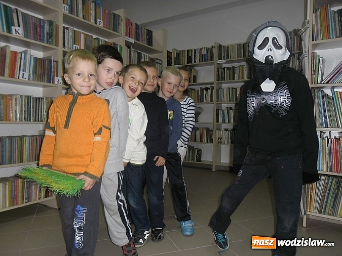 Zdjęcie w galerii na portalu naszwodzislaw.com: Tak spędzają jesienne wieczory w Gogołowej wiadomości z regionu