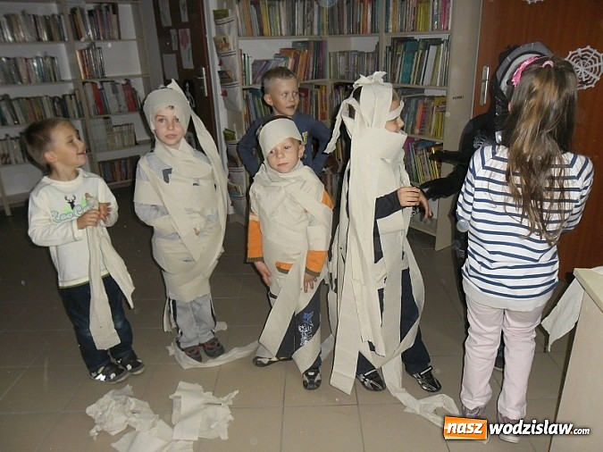 Zdjęcie w galerii na portalu naszwodzislaw.com: Tak spędzają jesienne wieczory w Gogołowej wiadomości z regionu