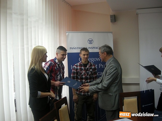 Zdjęcie w galerii na portalu naszwodzislaw.com: Trzecie miejsce uczniów ZST w konkursie filmowym wiadomości z regionu