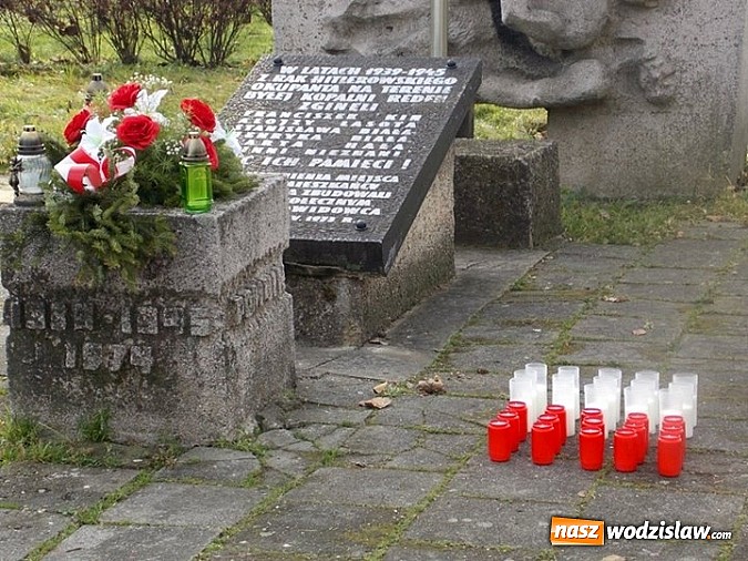 Zdjęcie w galerii na portalu naszwodzislaw.com: Młodzi Radlinanie zadbali o pomnik Ofiar Szybu Reden wiadomości z regionu