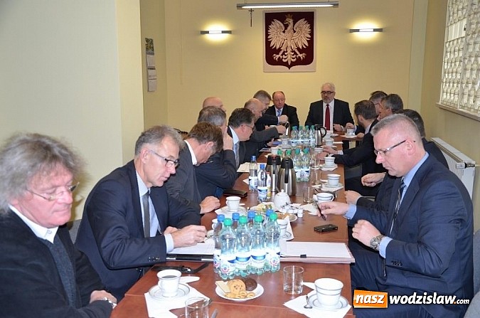 Zdjęcie w galerii na portalu naszwodzislaw.com: Dyskutowali o programie dla Odry w Starostwie Powiatowym w Wodzisławiu wiadomości z regionu