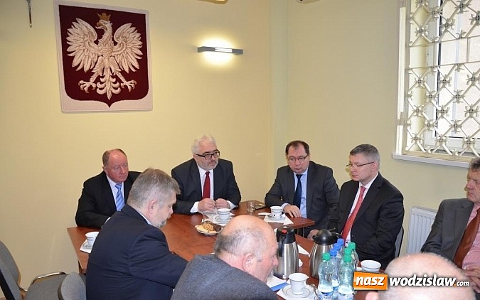 Zdjęcie w galerii na portalu naszwodzislaw.com: Dyskutowali o programie dla Odry w Starostwie Powiatowym w Wodzisławiu wiadomości z regionu
