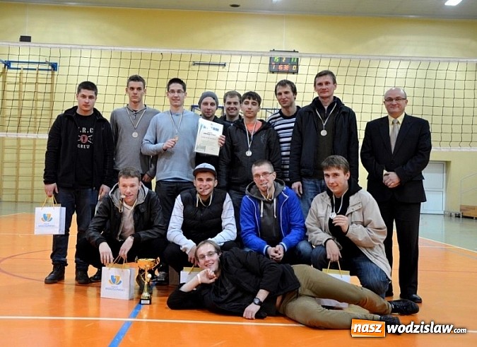 Zdjęcie w galerii na portalu naszwodzislaw.com: Znamy mistrz&oacute;w turnieju siatk&oacute;wki w Wodzisławiu wiadomości z regionu