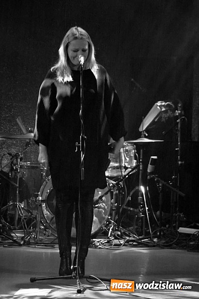 Zdjęcie w galerii na portalu naszwodzislaw.com: Kasia Nosowska wystąpiła w WCK wiadomości z regionu