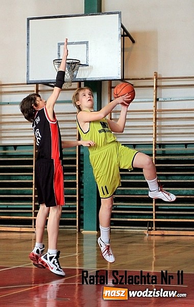 Zdjęcie w galerii na portalu naszwodzislaw.com: Zacięte koszykarskie derby MKS Wodzisław Śl. – MKKS Rybnik wiadomości z regionu