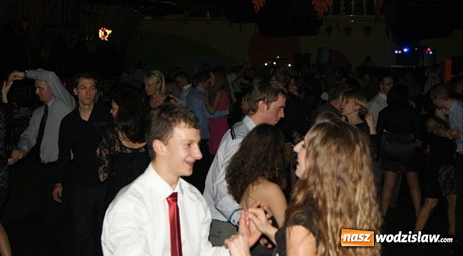 Zdjęcie w galerii na portalu naszwodzislaw.com: Udana zabawa andrzejkowa w Syryni wiadomości z regionu