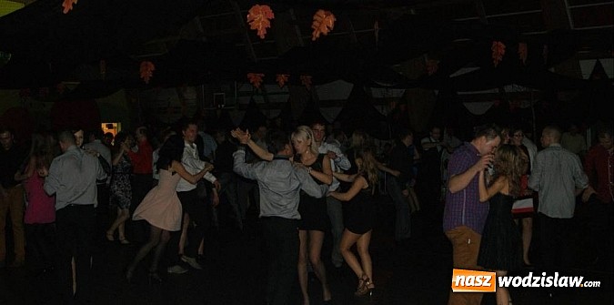 Zdjęcie w galerii na portalu naszwodzislaw.com: Udana zabawa andrzejkowa w Syryni wiadomości z regionu