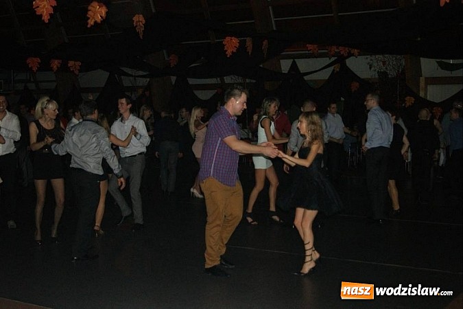 Zdjęcie w galerii na portalu naszwodzislaw.com: Udana zabawa andrzejkowa w Syryni wiadomości z regionu