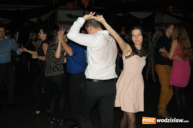 Zdjęcie w galerii na portalu naszwodzislaw.com: Udana zabawa andrzejkowa w Syryni wiadomości z regionu