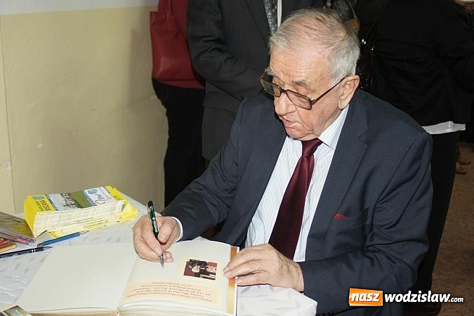 Zdjęcie w galerii na portalu naszwodzislaw.com: Promocja dokumentu o dr Józefie Musiole wiadomości z regionu