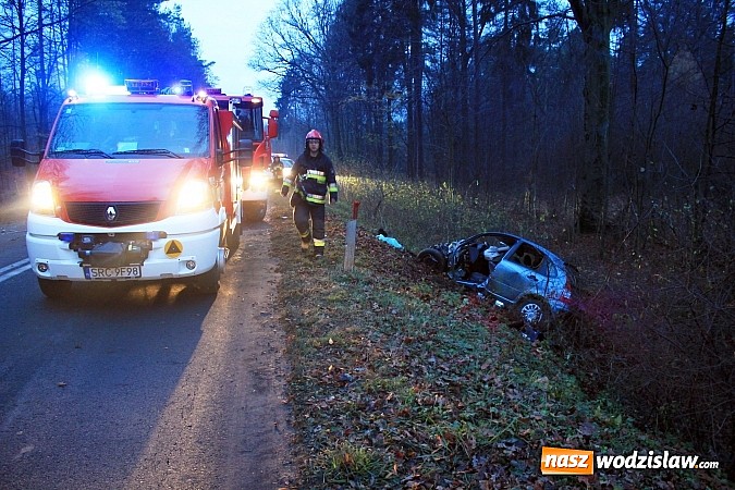 Zdjęcie w galerii na portalu naszwodzislaw.com: Tragiczny wypadek na DW 935. Nie żyje wodzisławianin wiadomości z regionu