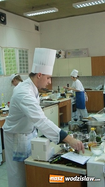 Zdjęcie w galerii na portalu naszwodzislaw.com: Ekonomik  drugi raz z rzędu zwycięzcą Beskidzkiego Konkursu Młodych Kucharzy wiadomości z regionu
